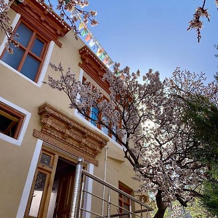 Gaywoo Guest House Лех Экстерьер фото