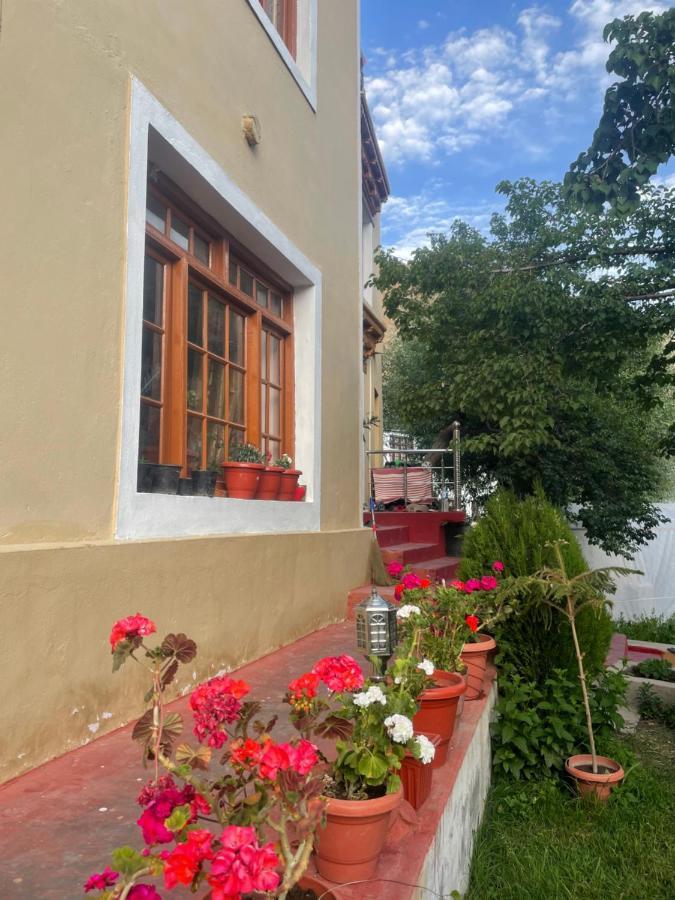 Gaywoo Guest House Лех Экстерьер фото