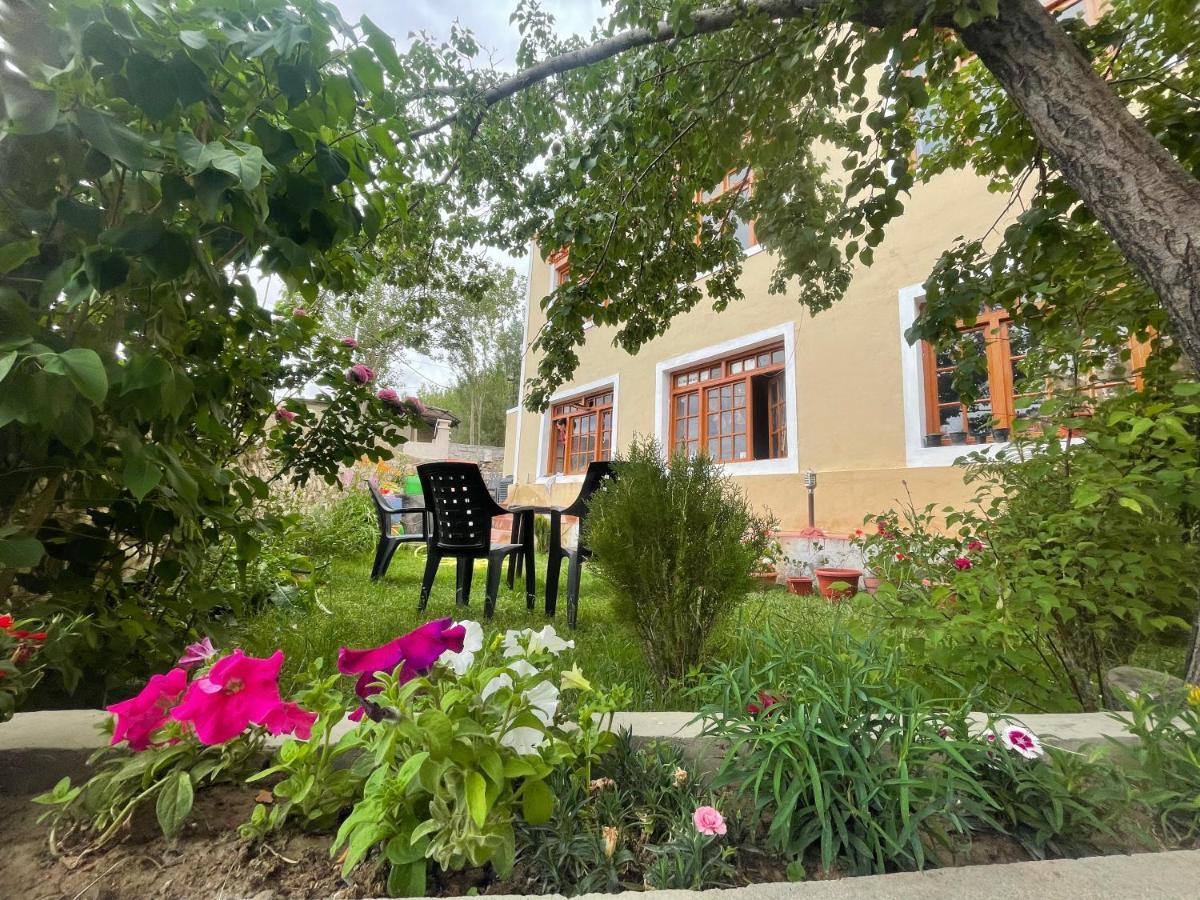 Gaywoo Guest House Лех Экстерьер фото